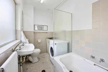 Urban Convenience Meets Coastal Living - Photo 4