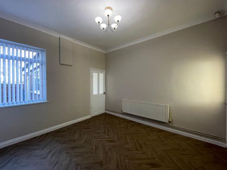 2 bedroom semi-detached house to rent - Photo 2