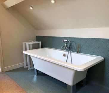 High Street, Corsham, SN13 - Photo 4