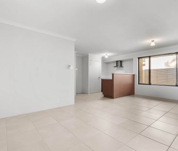 Modern 3x2 in the heart of Kelmscott - Photo 4