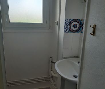 Location - Appartement T3 - 61 m² - Damprichard - Photo 2