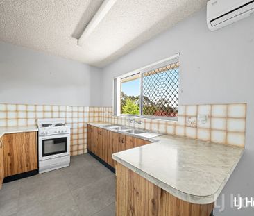 Spacious 2 Bedroom Unit - Photo 1