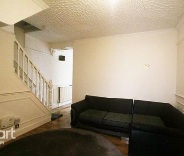 4 bedroom terraced house to rent - Photo 2