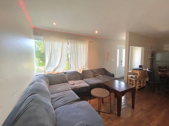 $595 / 1 br / 2 ba / 1BR Duplex in Hamilton - Photo 1