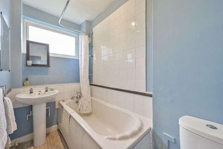 Windlesham Grove, Southfields, SW19 - Photo 2