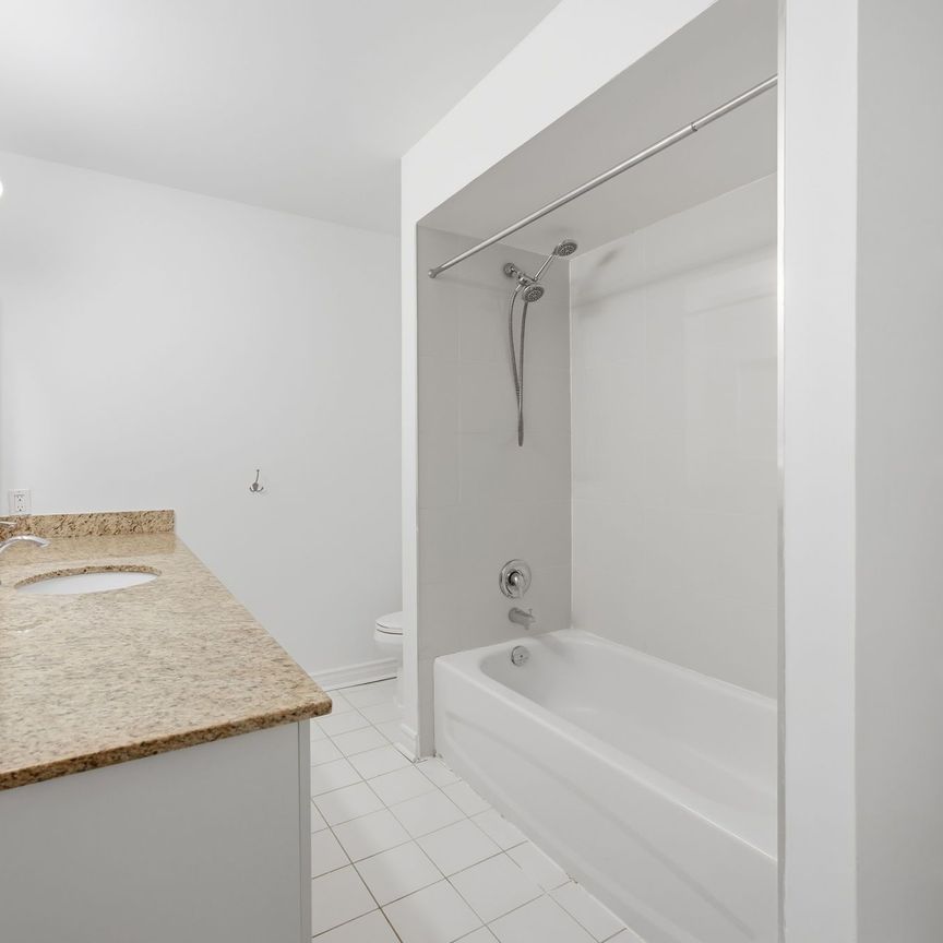 For Lease - 3314 Yonge Street Unit# 7, Toronto, Ontario - Photo 1