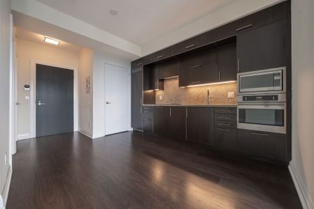 For Lease - 5 Sheppard Avenue Unit# 2418, Toronto, Ontario - Photo 4