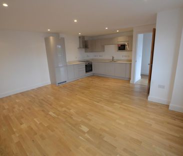 2 bedroom apartment to rent - Photo 4