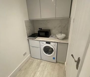 Studio Flat, Sunnymede Drive, IG6 - Photo 4