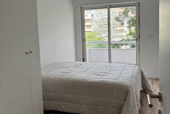 Quartos Grandes em T4 renovado Odivelas Entrada 1Junho