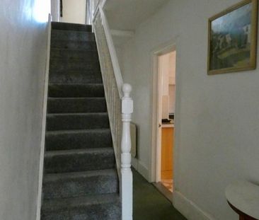 4 Bed Semi-Detached House, Morris Road, SO15 - Photo 6