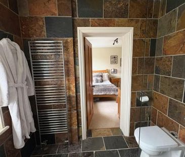 Double en-suite bedroom - Photo 6