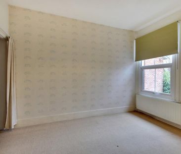2 bedroom semi-detached house to rent - Photo 6