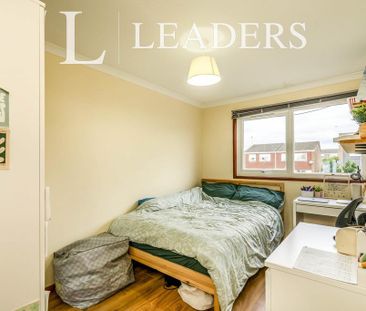 5 bedroom semi-detached house to rent - Photo 3