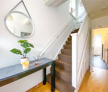 4 bedroom semi-detached house to rent - Photo 6