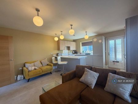 1 bedroom flat to rent - Photo 4