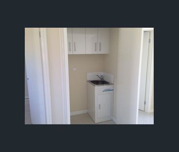 Stylish 2 Bedroom Unit in Thomastown - Convenient and Comfortable L... - Photo 6