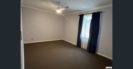 SPACIOUS, LIGHT AND BRIGHT FAMILY HOME WITH VIEWS! - Photo 5