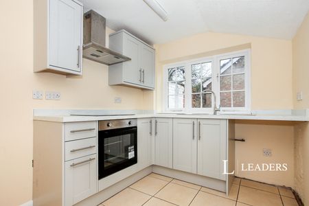 2 bedroom cottage to rent The Green, Peterborough, Cambridgeshire, PE4 - Photo 3
