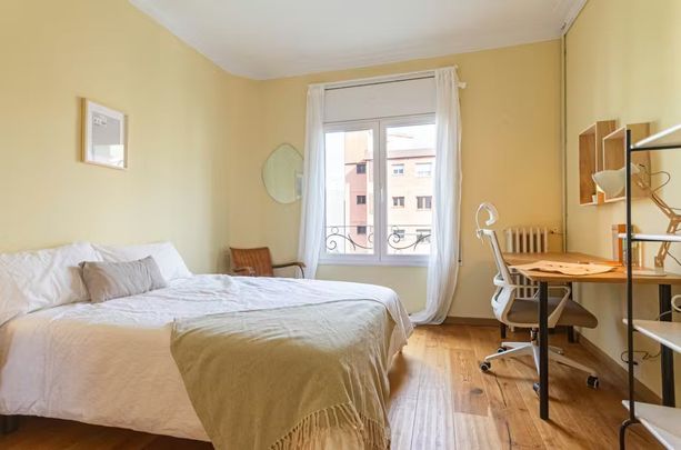 Ronda del General Mitre, Barcelona, Catalonia 08023 - Photo 1