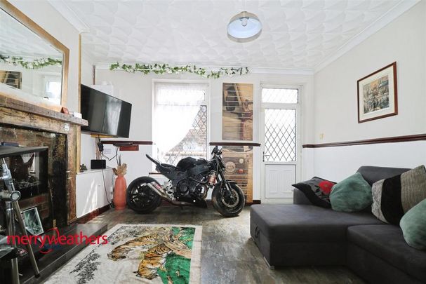 2 bedroom end of terrace house to rent - Photo 1