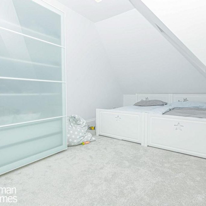 4 bedroom flat to rent - Photo 1