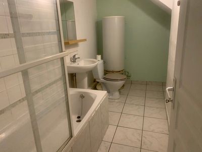 Location Appartement 3 pièces 76m² LA ROQUEBRUSSANNE 83136 - Photo 3
