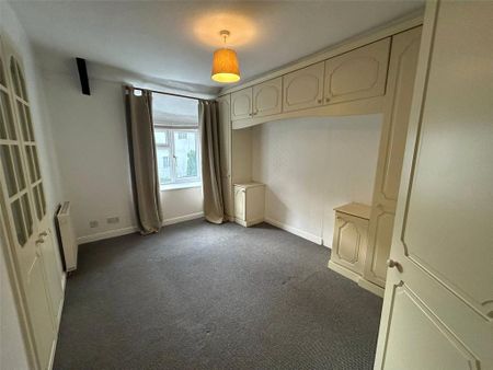 3 bedroom detached house to rent - Photo 4