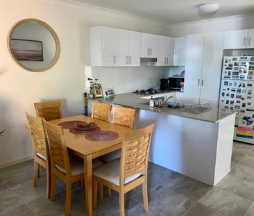 Mango Hill - Photo 2