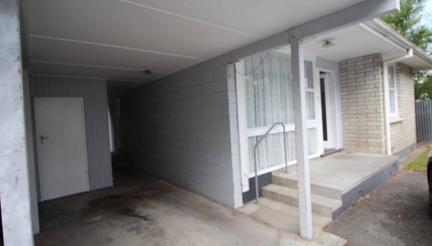 Tidy two bedroom unit - Photo 1