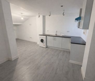 2 Bed Flat, Pocklingtons Walk, LE1 - Photo 2