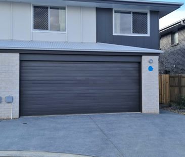 4-Bed Near Brand-New Townhouse With Two Ensuites! INSPECTIONS BY AP... - Photo 2