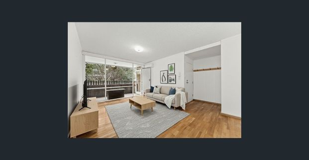 Modern unit in prime location - Photo 1