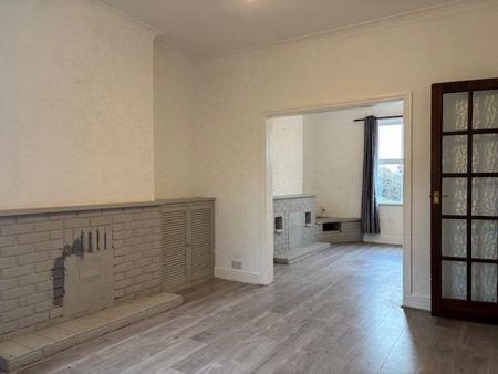 2 bedroom semi-detached house to rent - Photo 5