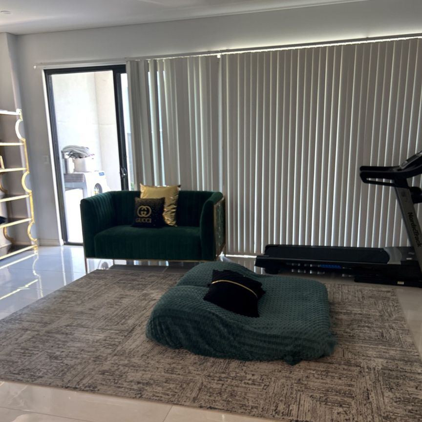 Spacious 5-Bedroom Family Home in the Heart of Pendle Hill - Photo 1