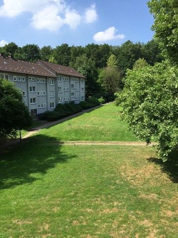 Günstige 2-Zimmer Wohnung mit neuem Oberboden und frischem Anstrich! (komplett renoviert ab Anfang Mai) - Foto 2