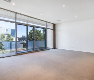 Stunning 3 level Townhouse - Photo 2