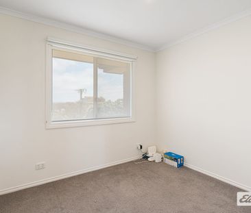 Golf Course Outlook Living - Photo 4