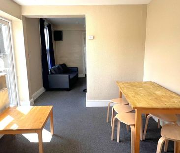 1 bedroom in a house share to rent - Photo 6