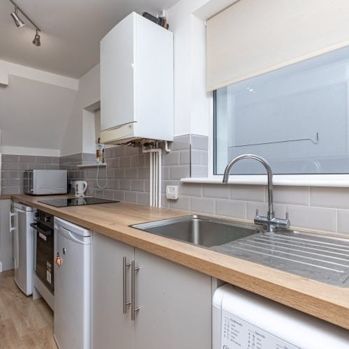 York Road, Headington - Photo 1