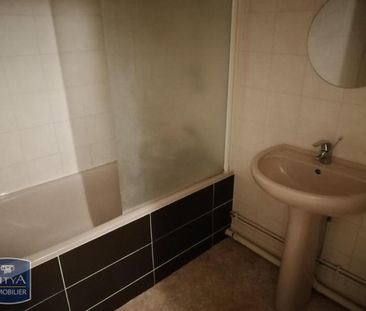 Location Appartement 4 pièces 71m² BOURGES 18000 - Photo 2