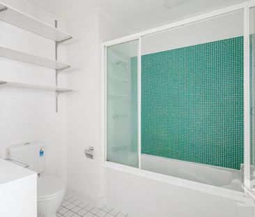 Central and Spacious 1 bedroom loft apartment in Fortitude Valley - Photo 6