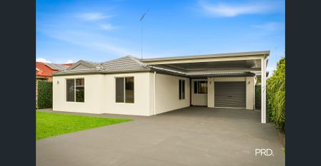 Three Bedroom Masterpiece - Photo 4