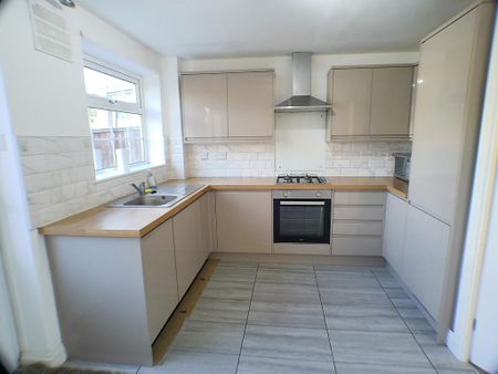 2 bedroom terraced house to rent - Photo 5