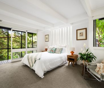 Modernist design innovation in a magical waterfront reserve setting - Photo 6