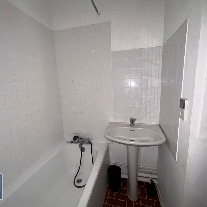 Location Appartement 1 pièce 31m² BOURG EN BRESSE 01000 - Photo 1