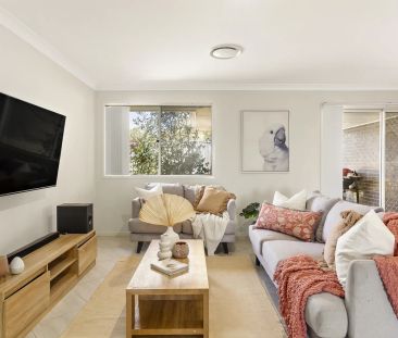Modern Four Bedroom Family Home - Photo 2