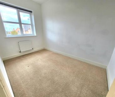 3 Bedroom Semi Detached To Let - Photo 3