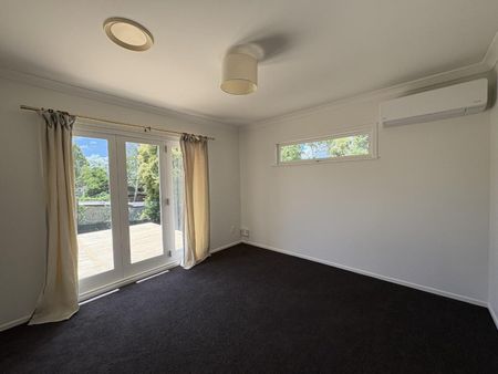Modern, Three Bedroom Home for Rent - Photo 3