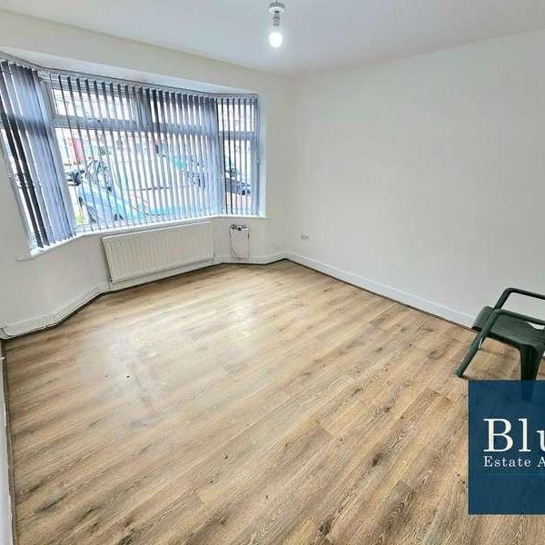 Mornington Crescent, Hounslow, TW5 - Photo 1